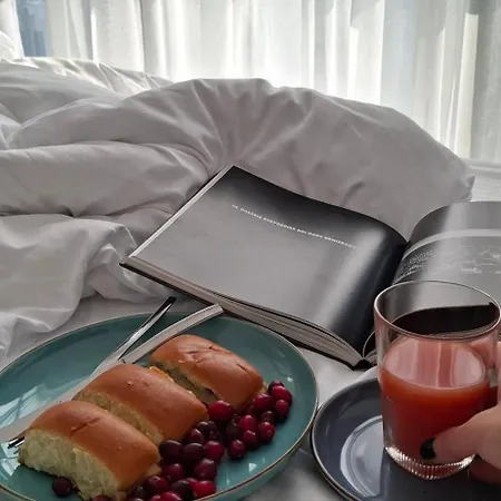 Vardaris Aparthotel 4*