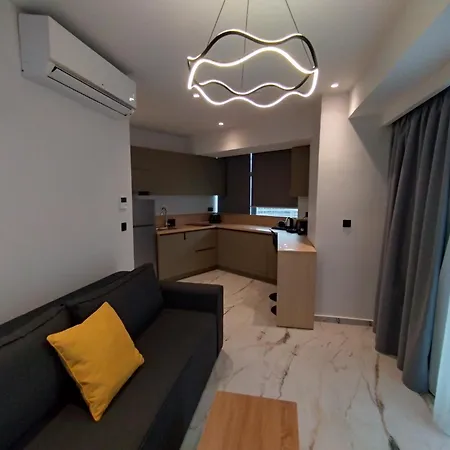 Vardaris Aparthotel